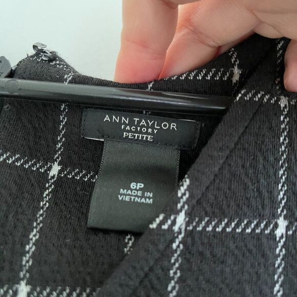 Ann Taylor Plaid Dress - Picture 2 of 4